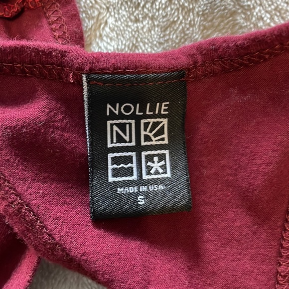 Maroon Razor Back Crop Top - Picture 4 of 4